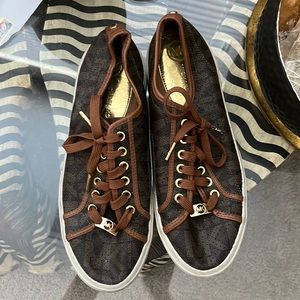 Michael Kors 9.5 Sneakers